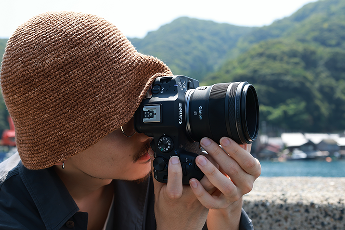 Breakthrough Lensa Aperture Besar dengan Harga Jauh Lebih Terjangkau